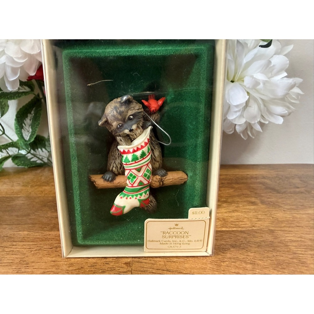 Vintage 1982 Hallmark‎ Raccoon Surprises Ornament Keepsake Original Box